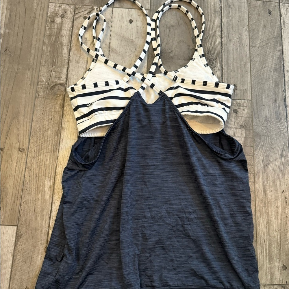 Athleta Navy Blue & White Hyper Stripe Energize Athletic Tank Top Small - Picture 3 of 9